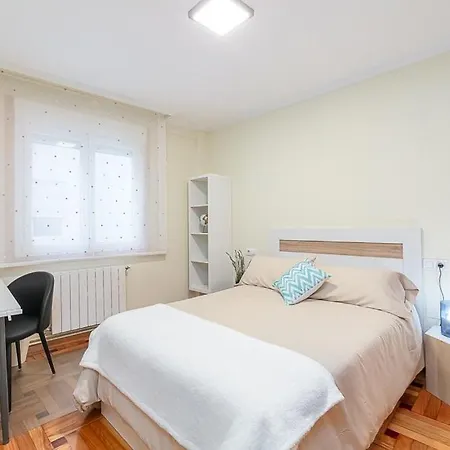 Apartment Lovely 4-bedroom In *