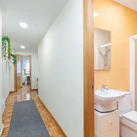 Lovely 4-bedroom In *